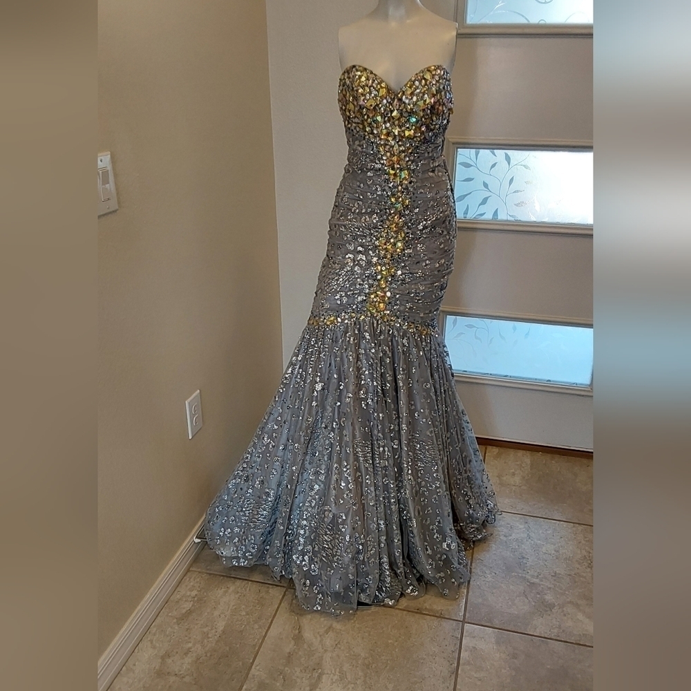 Jovani HAND BEADED STRAPLESS SWEETHEART MERMAID GOWN SIZE 0 - Picture 5 of 8